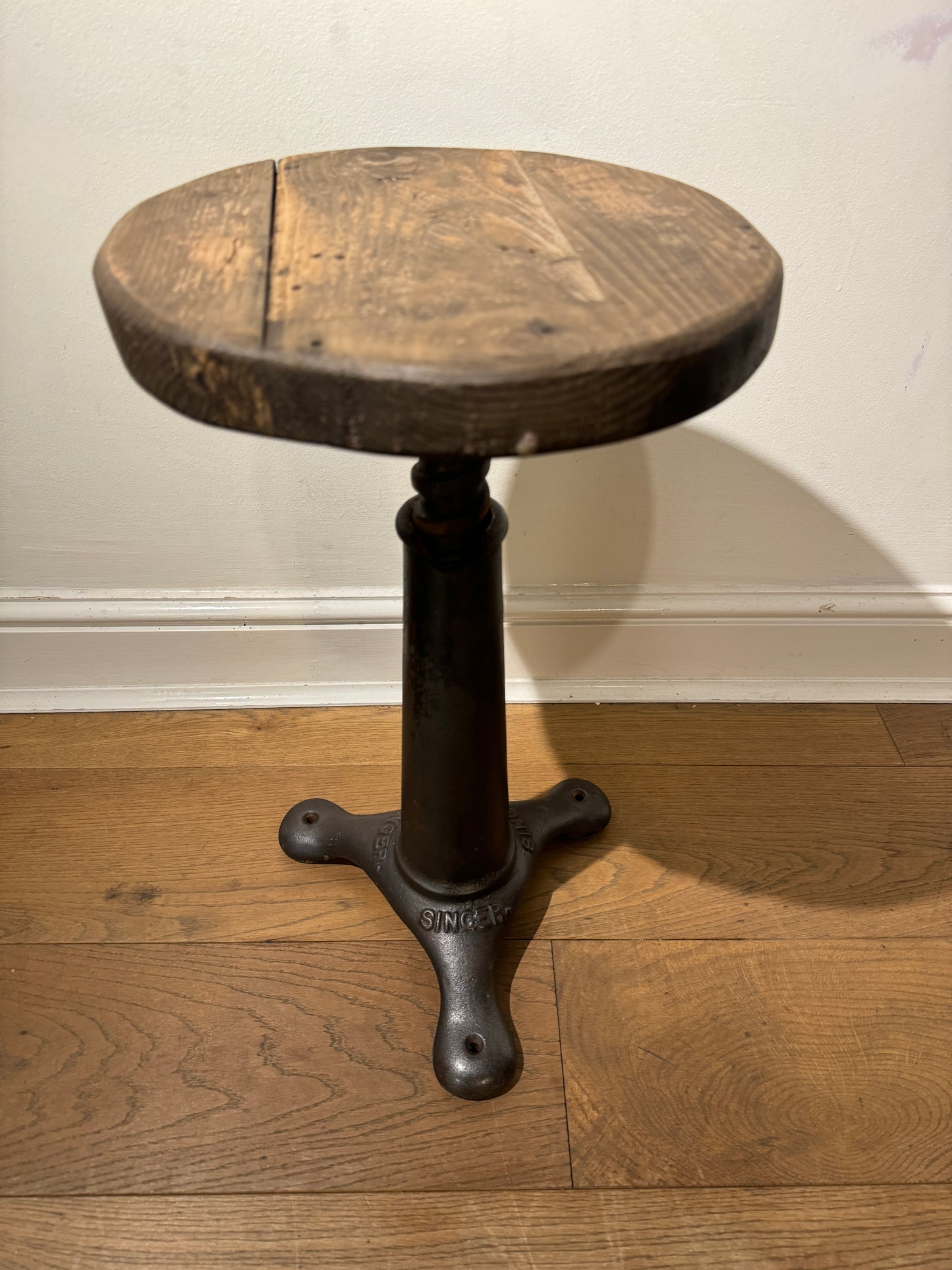 Singer Stool