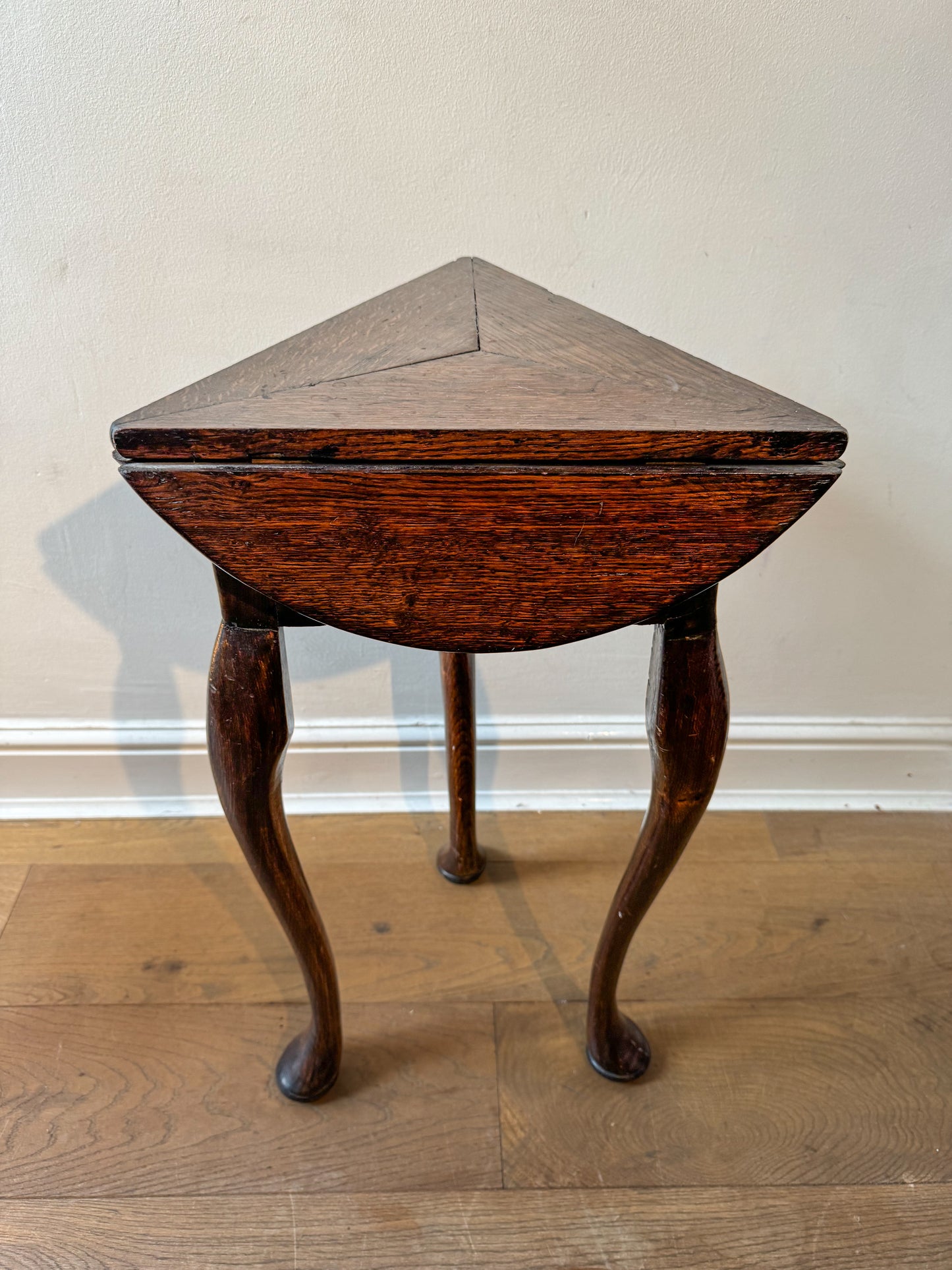 A Georgian Envelope Table