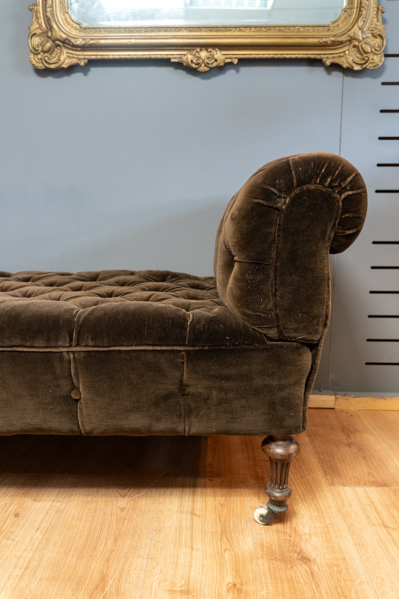 Victorian Chaise Longue