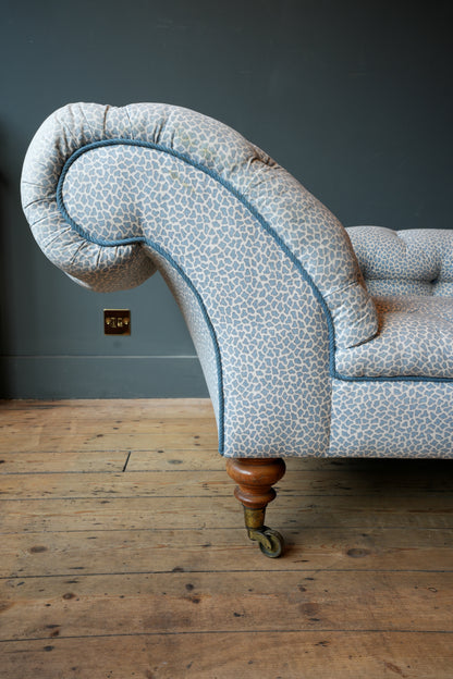 19th C Chaise Longue by Howard & Sons.