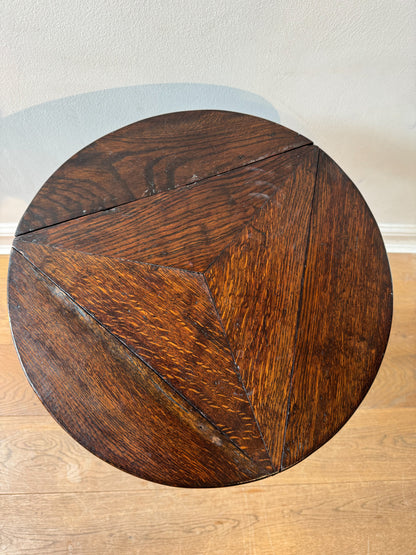 A Georgian Envelope Table