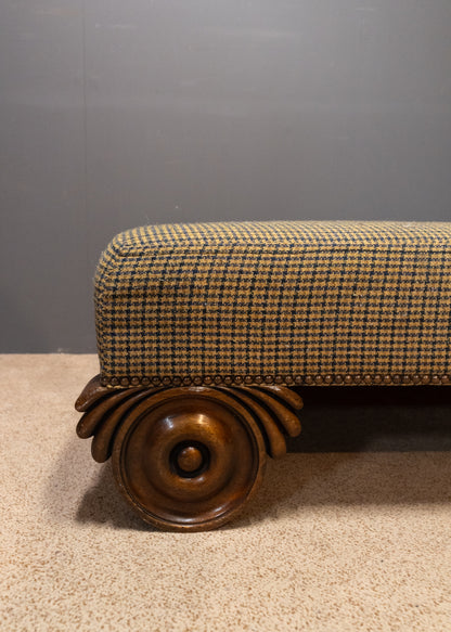 Country house ottoman