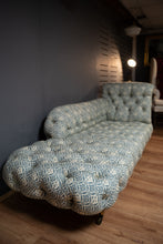 Howard & Sons Chaise Longue